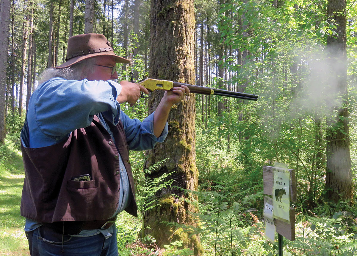 Jerry Mayo takes a shot at the “bear” with his 1866 copy in .44/40.